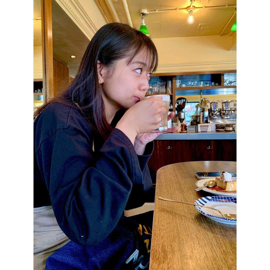 VANRIさんのインスタグラム写真 - (VANRIInstagram)「* My place + My lovely girl = Perfect time #本日のオーダーは #mochaccino #モカッチーノ #premiumpudding #プレミアムプリン #朝トレーニングした意味 #しっかり動いて #しっかり食べる #プラマイゼロ ← #coffeehousenishiya #mycoffeemystyle_chn」1月13日 21時08分 - vanri0121