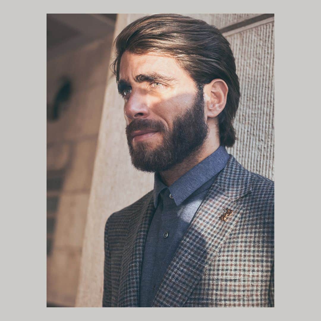 パルジレリのインスタグラム：「Winter allure.⁣ #PalZileri #FW20 #EffortlessAttitude⁣ ⁣ @stefanogaluzzistudio @vankhokhlov @davebramby @marco__rossetti @giulioggv」