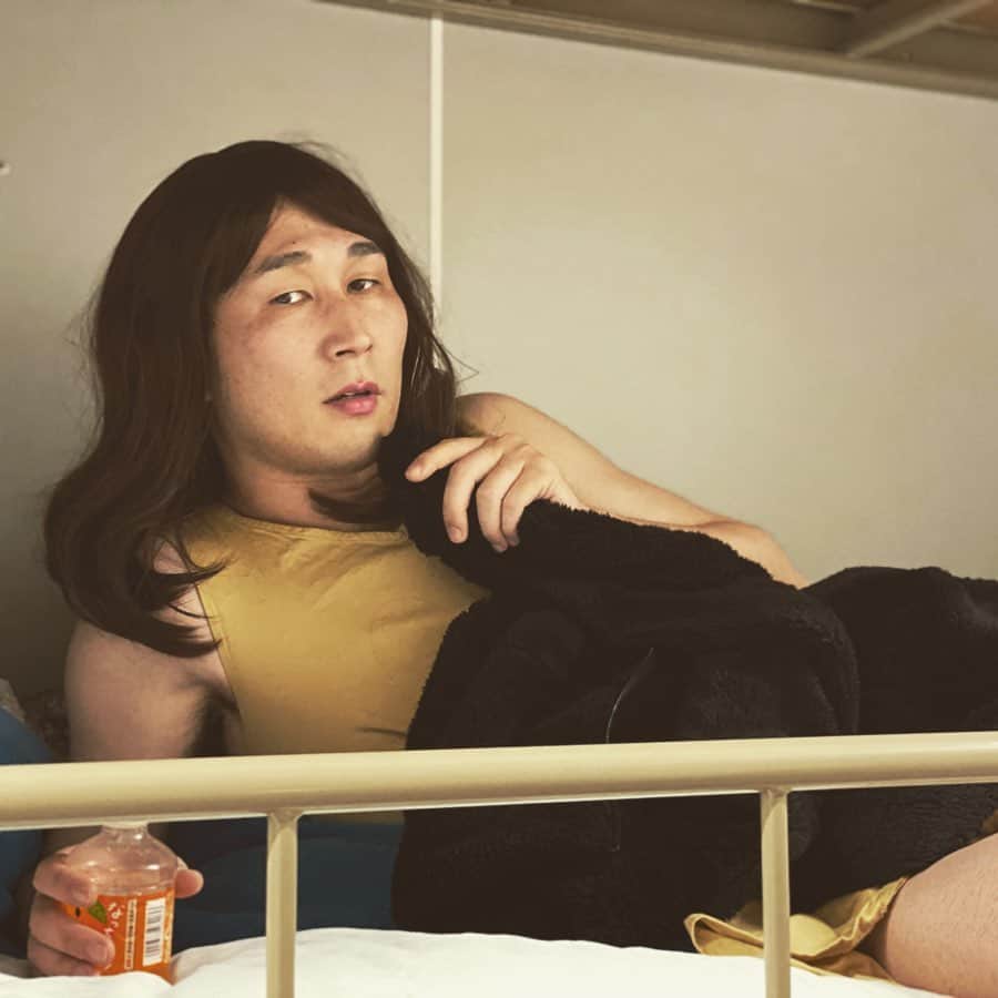 長田庄平のインスタグラム：「妻です  #有吉の壁 #チョコンヌ #チョコレートプラネット #シソンヌ #修学旅行 #おじさん」