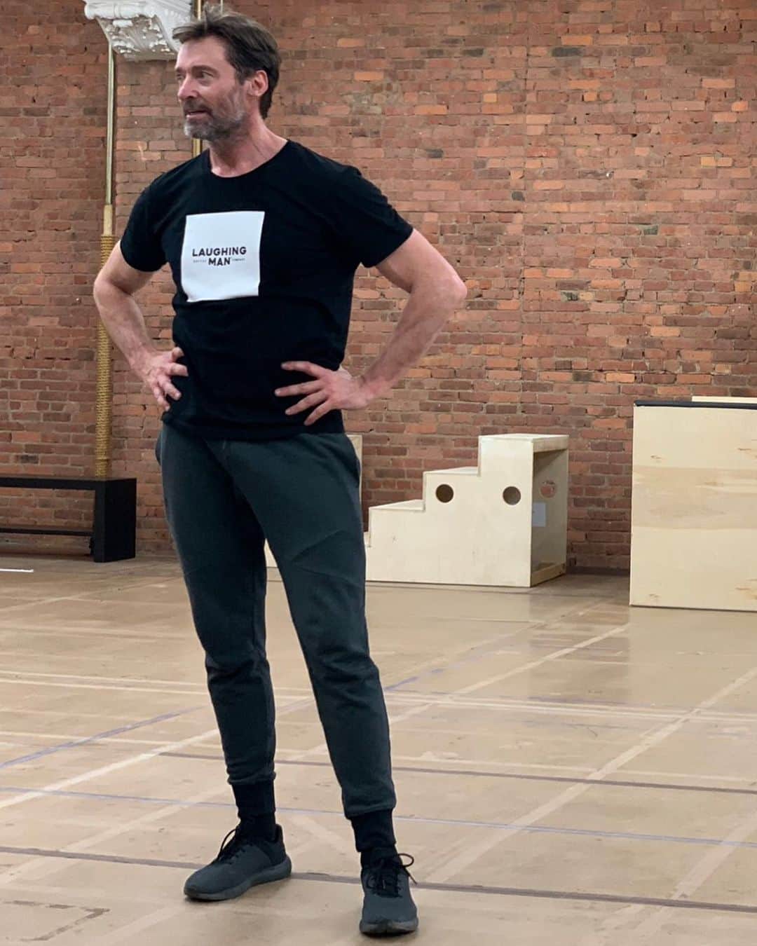 ヒュー・ジャックマンのインスタグラム：「As the Governor said ... "New York City is not New York without Broadway.” And, in the meantime - practice, practice, practice. @musicmanbway @nygovcuomo」