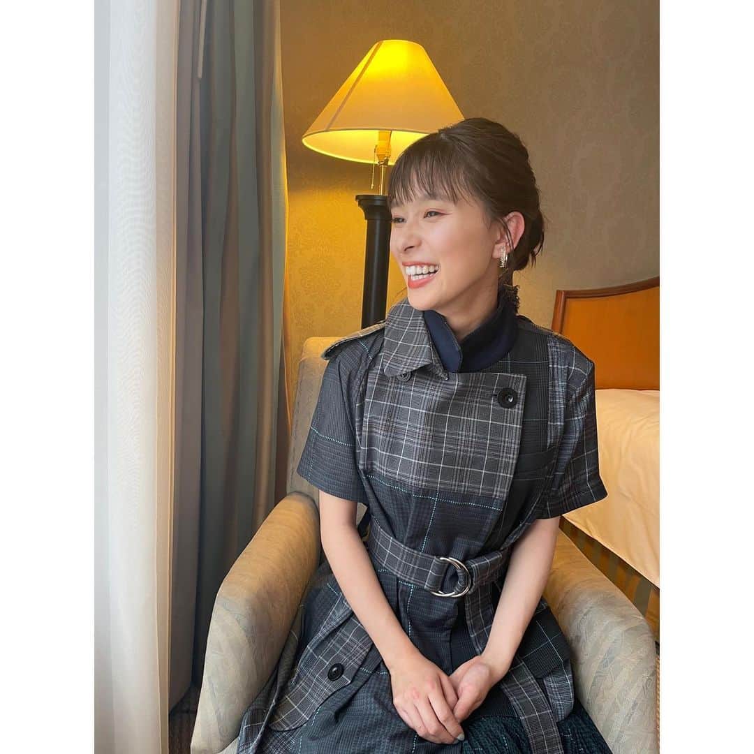 芳根京子さんのインスタグラム写真 - (芳根京子Instagram)「取材もたくさん受けさせていただきました。  こちらのお衣装、ヘアメイクも 素敵でした☺️✨  ありがとうございました！  #ファーストラヴ」1月13日 21時52分 - yoshinekyoko