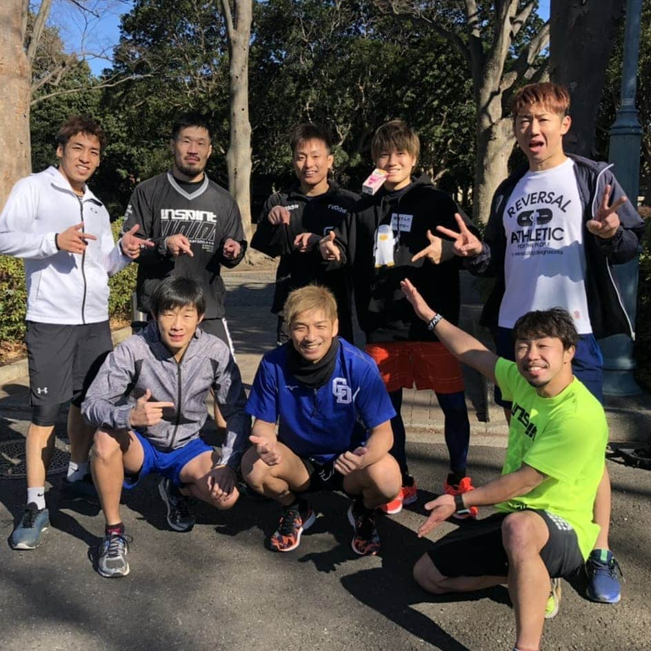 清水聡のインスタグラム：「前回のラントレ！ 所さん年末の勝利おめでとうございました☺️ 明日は後楽園ホールでフェニックスバトルです！ 皆さん大橋ジムの応援宜しくお願い致します✨  #ボクシング#boxing #boxingtraining #体幹#physical#体幹トレーニング #sports#sport#スポーツ#athlete#アスリート#トレーニング#training#ランニング#running#run #runner #boxer」