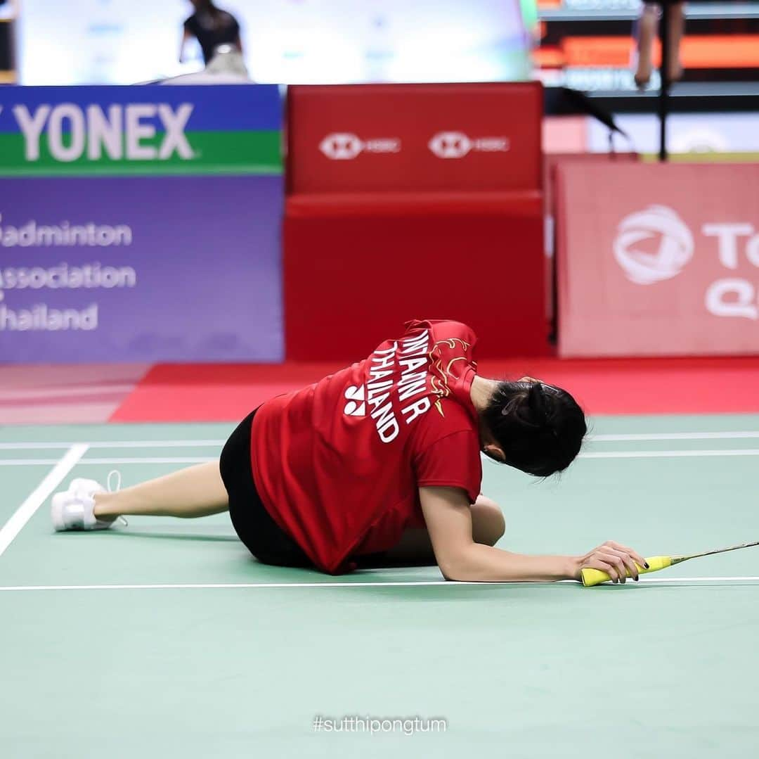 ラチャノック・インタノンさんのインスタグラム写真 - (ラチャノック・インタノンInstagram)「Happy to be back on court. ✌🏻🙂  Cr. @sutthipong_tum  #CourtsAreCalling #Yonexthailandopen2021」1月13日 22時12分 - ratchanokmay