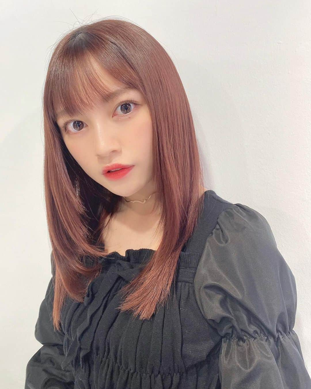 廣川奈々聖さんのインスタグラム写真 - (廣川奈々聖Instagram)「少し前にまた @aid_hair さんにお世話になりました﻿ 🌙 髪質改善がすごいの！﻿ ﻿ サラサラなって本当に嬉しい…🐇🤍﻿ ﻿ ﻿ おかげさまで、最近髪の調子がとっても良いので﻿ヘアケアもっと頑張ろ〜っと¨̮ ﻿ ﻿ ﻿ ﻿ ﻿ #恵比寿#美容院#髪質改善トリートメント#ストレートヘア#ヘアケア#おすすめサロン#hairsalon」1月13日 22時24分 - nanaseven7_u_u