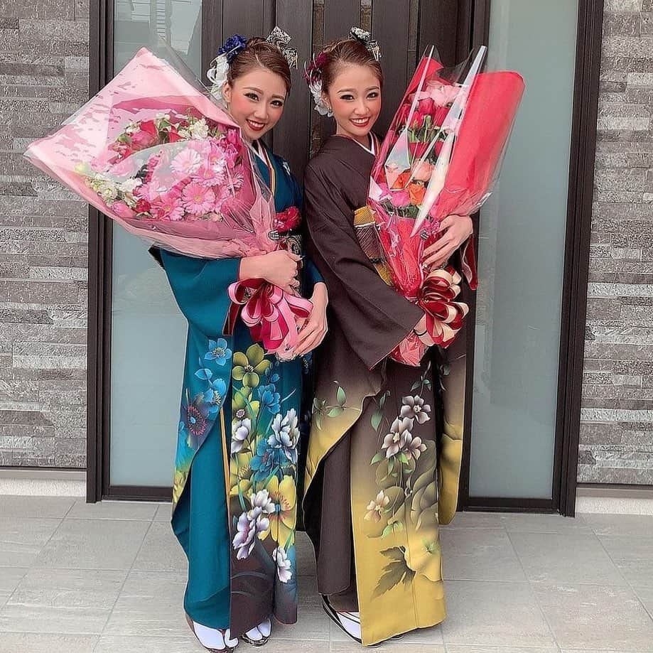 CYBERJAPAN Staffのインスタグラム：「#repost @ena_enamiku  双子pic💗  #cyberjapan #サイバージャパン #new #新人 #双子 #enamiku #ena #成人式」