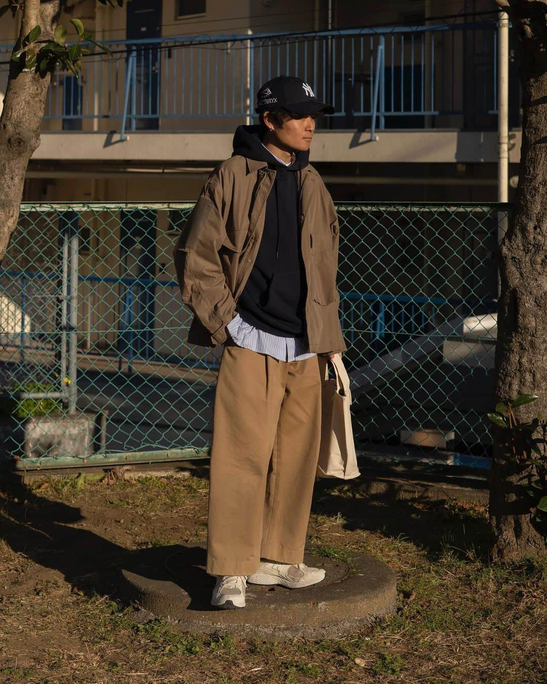 Ryoさんのインスタグラム写真 - (RyoInstagram)「ㅤㅤㅤㅤㅤㅤㅤㅤㅤㅤㅤㅤㅤ 今日は、カジュアルコーデ🚶‍♂️ ㅤㅤㅤㅤㅤㅤㅤㅤㅤㅤㅤㅤㅤ Casual outfit of the day🚶‍♂️ㅤㅤㅤㅤㅤㅤㅤㅤㅤㅤㅤㅤㅤ ㅤㅤㅤㅤㅤㅤㅤㅤㅤㅤㅤㅤㅤ jacket:#daiwapier39 hoodie:#ennoy × #スタイリスト私物  shirt:#ryotakashima pants:#studionicholson shoes:#newbalance2002r bag:#camielfortgens ㅤㅤㅤㅤㅤㅤㅤㅤㅤㅤㅤㅤㅤ #plus81_snap」1月13日 22時39分 - ryo__takashima