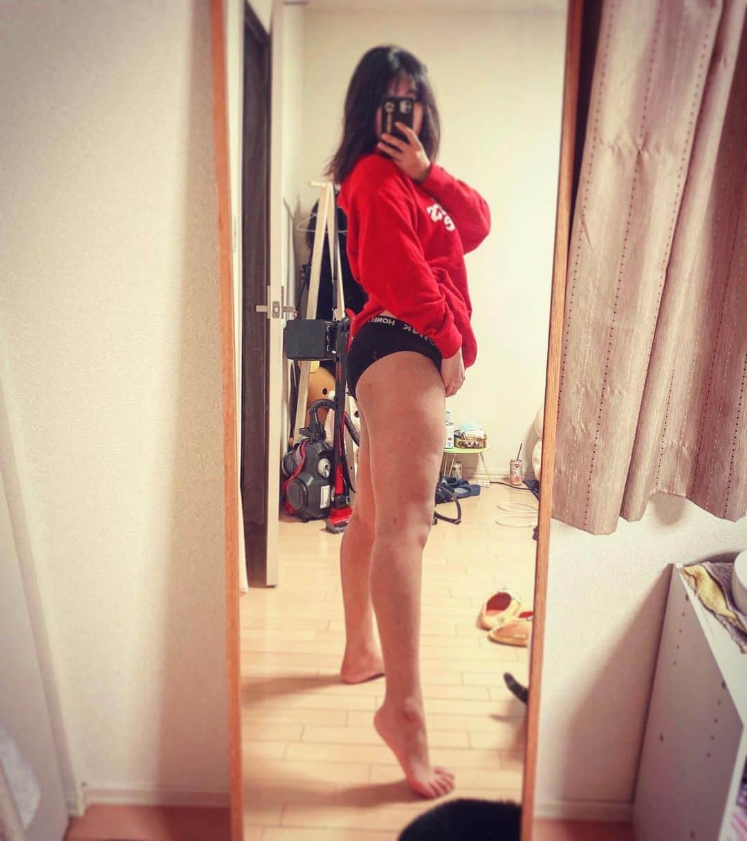 SIRIUSのインスタグラム：「Diet check 2021.01.13 Good night 😴 . . #goodnight #diet #bodybuilding #bodypositive #bodycare #loveyourself #fitness #fitnessgirl #fitnessmotivation #legs #hips #positivevibes #selflove #selfcare #selfie #girl #girlpower #instagood #instalike #instagram  #ダイエット #ダイエット記録 #美脚 #美脚トレーニング  #減肥 #減肥日記」