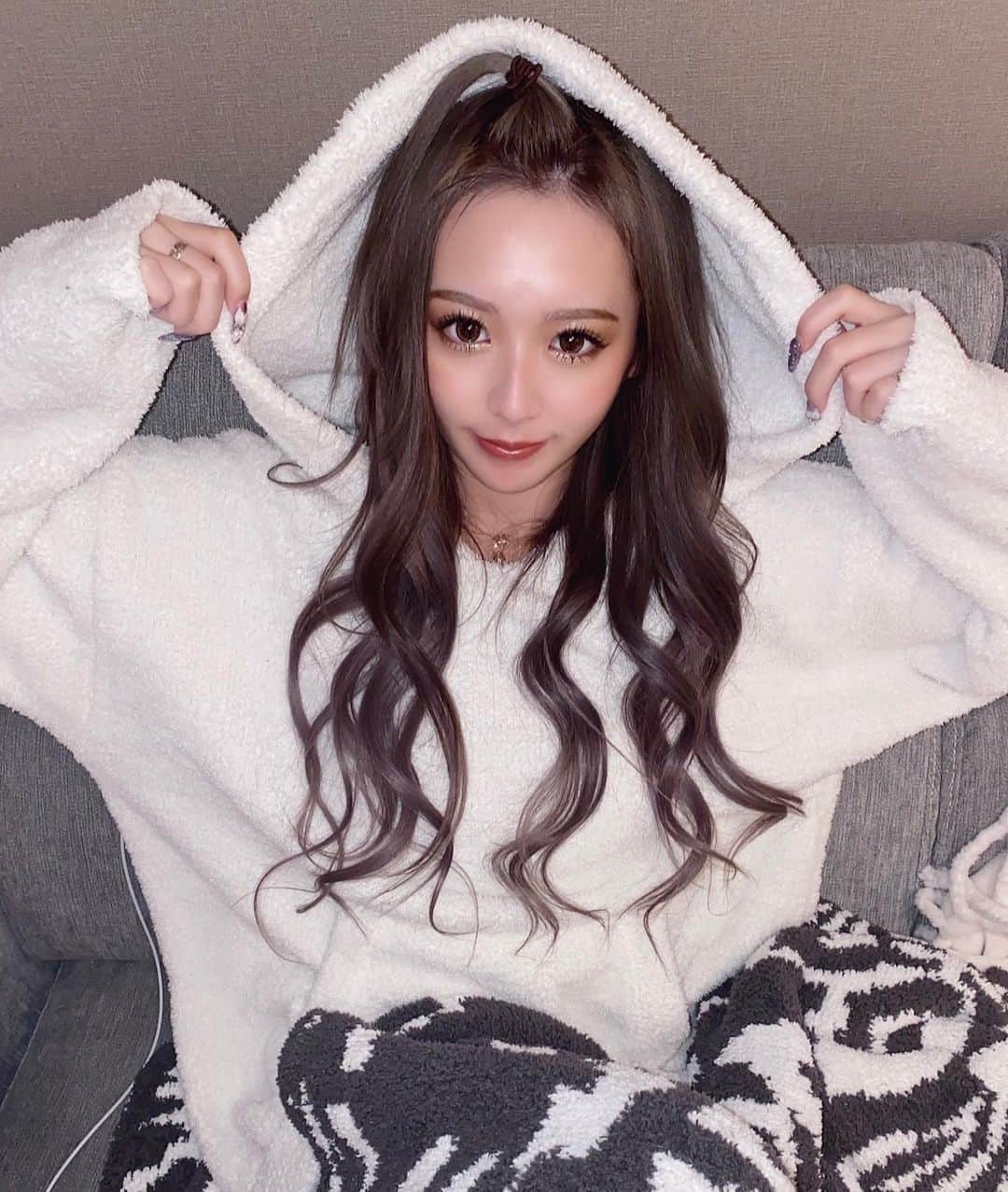 田村月光（ツッキー）のインスタグラム：「‪‪❤︎‬ Tyonmage Style💋🤍 ・ ・ ・ 昨日撮影終わりにWelly行ってきた❕ 色落ちも絶対可愛い👸🏼💖 @welly_hayami  ・ ・ ・ 急なのにいつもありがとう〜😈‪‪❤︎‬」