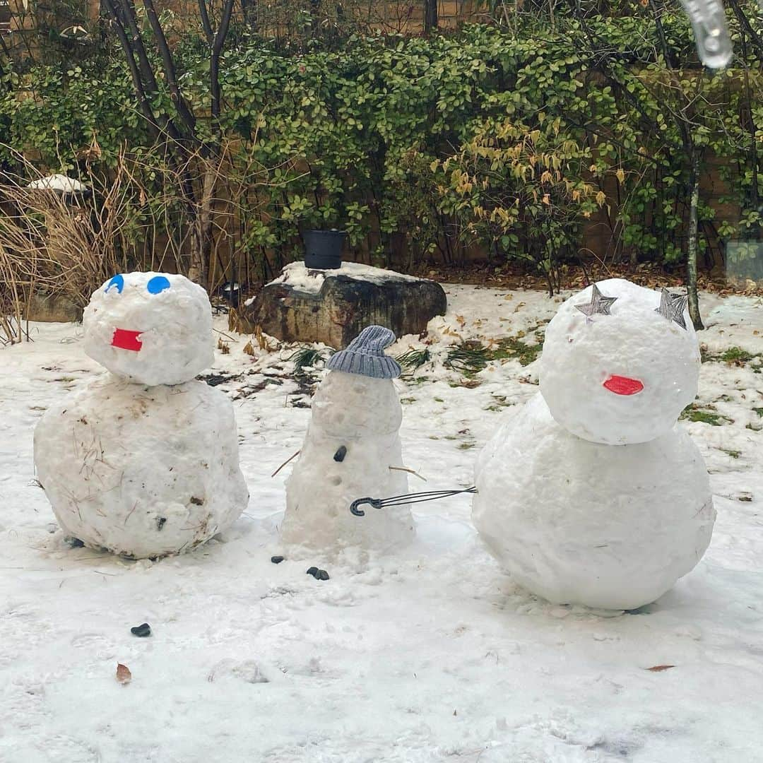 イ・ミンジョンさんのインスタグラム写真 - (イ・ミンジョンInstagram)「그래도 눈코입은 그려주고 싶어서.... 눈이 녹고있을때.....그전에...」1月13日 23時38分 - 216jung