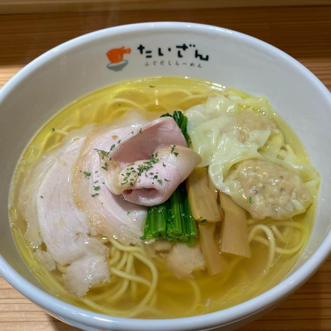 堀田祐美子さんのインスタグラム写真 - (堀田祐美子Instagram)「試食会で食べまくる🍜  太りまくる👍  #堀田祐美子 #yumiko hotta #woman's  #prowrestling #女子プロレス #　ハーツ82 #武蔵小山　#ラーメン　#つけ麺　#石焼きチーズカレー　#食べまくり」1月13日 23時54分 - yumiko_hotta