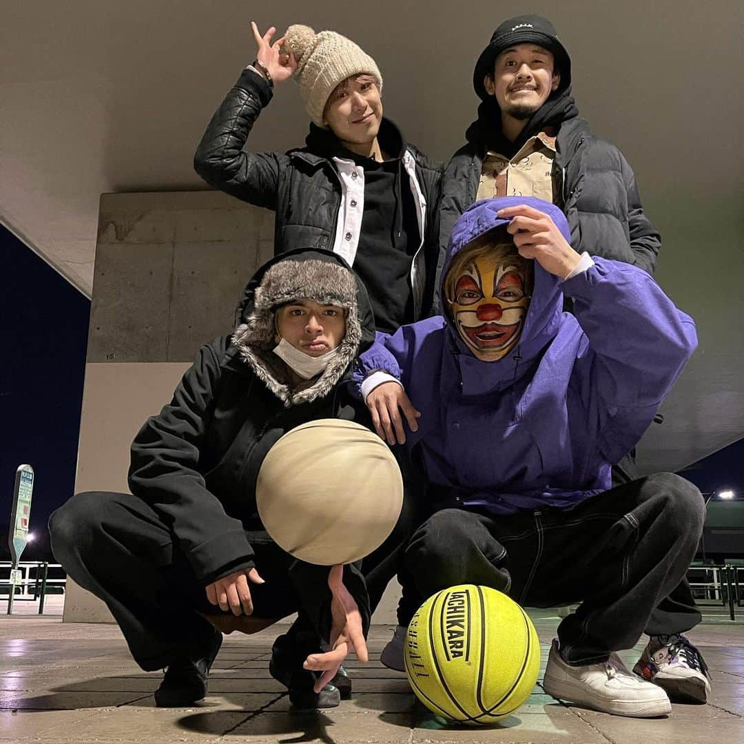 ZiNEZKAMIKAZEさんのインスタグラム写真 - (ZiNEZKAMIKAZEInstagram)「great times from the past few month⛹️‍♂️💨💨」1月13日 23時56分 - zinez_kamikaze