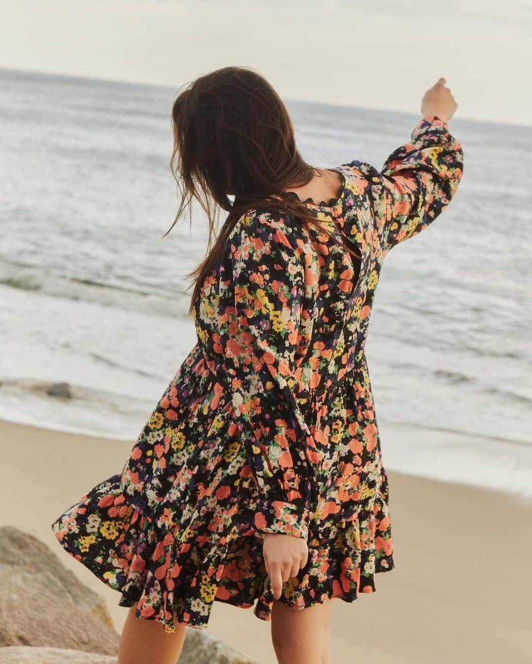 Anthropologieさんのインスタグラム写真 - (AnthropologieInstagram)「Tend to your softer side with delicate details and feminine prints 🌼 (link in bio to shop)」1月14日 0時00分 - anthropologie