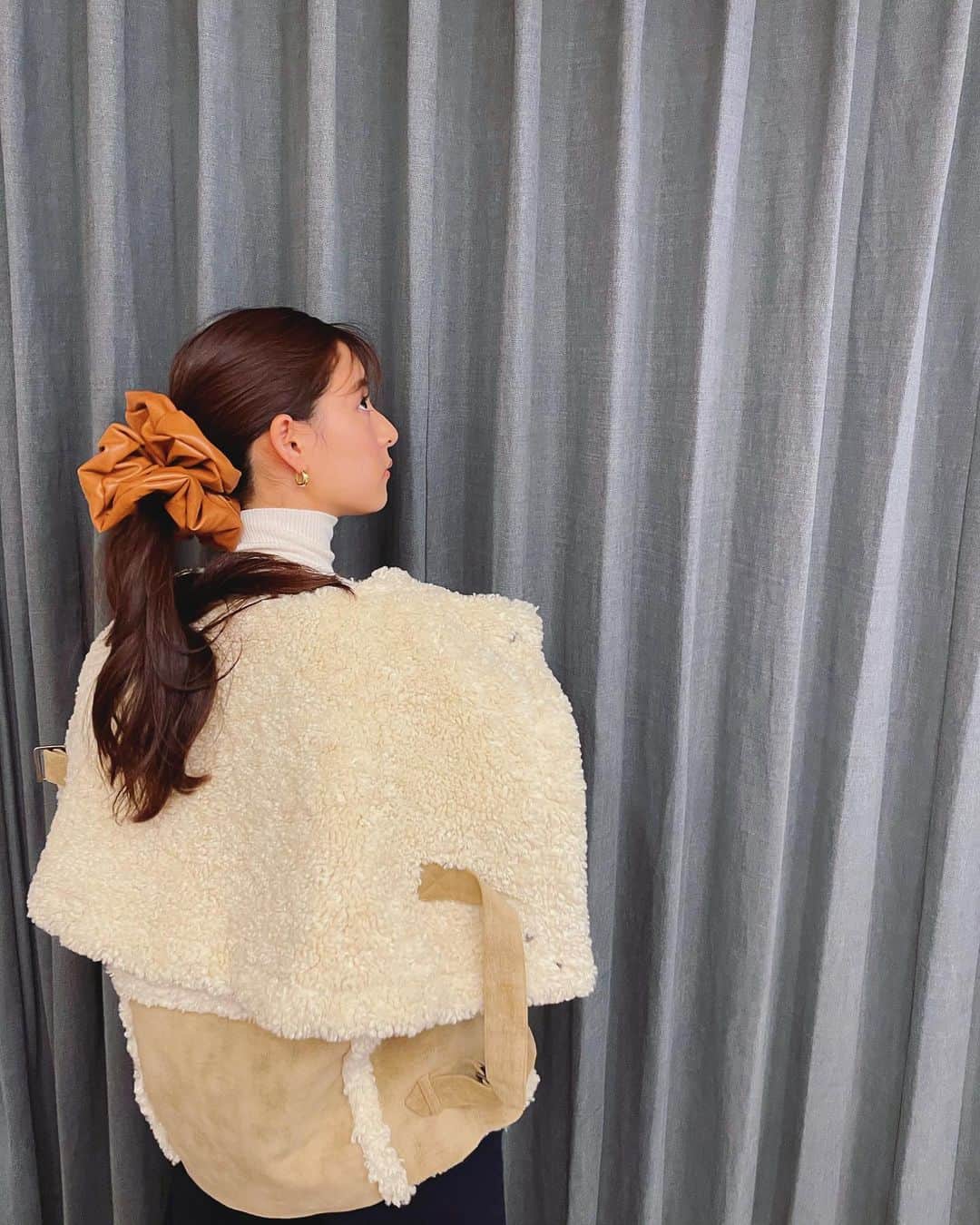 新木優子さんのインスタグラム写真 - (新木優子Instagram)「coat : @perverze_official  knit & pants : @dior  earring : @knowhowjewelry  ring : @dior  hair accessory : @potete_potete」1月14日 0時09分 - yuuuuukko_