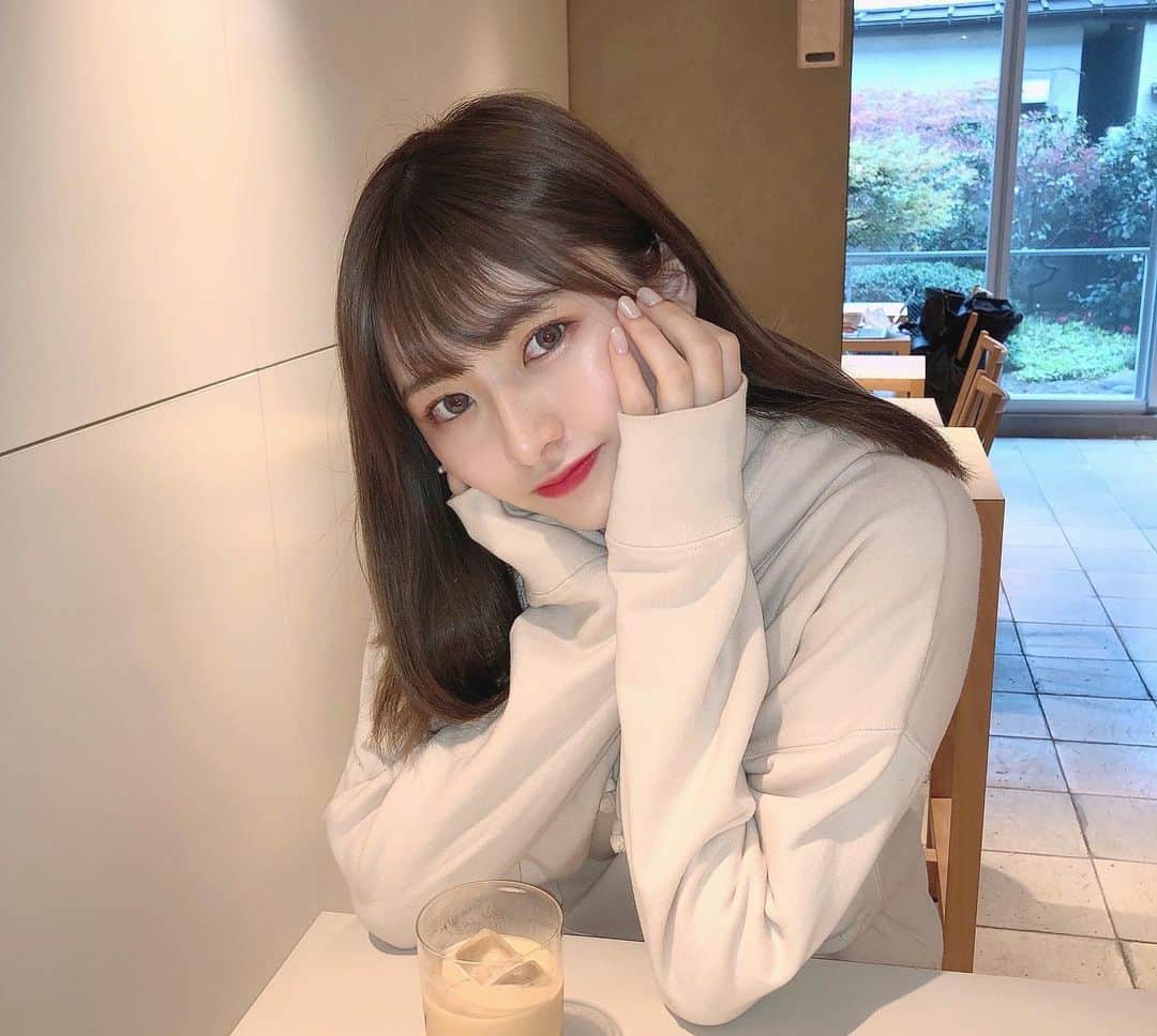 のインスタグラム：「人と比べること、たまに辞めてみよう💭 おやすみん！！」