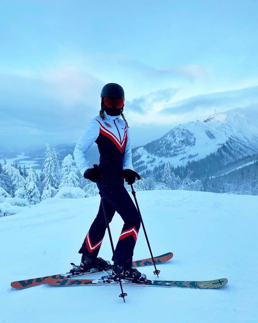 フリーダ・グスタフソンのインスタグラム：「~❄️🎿❄️~」