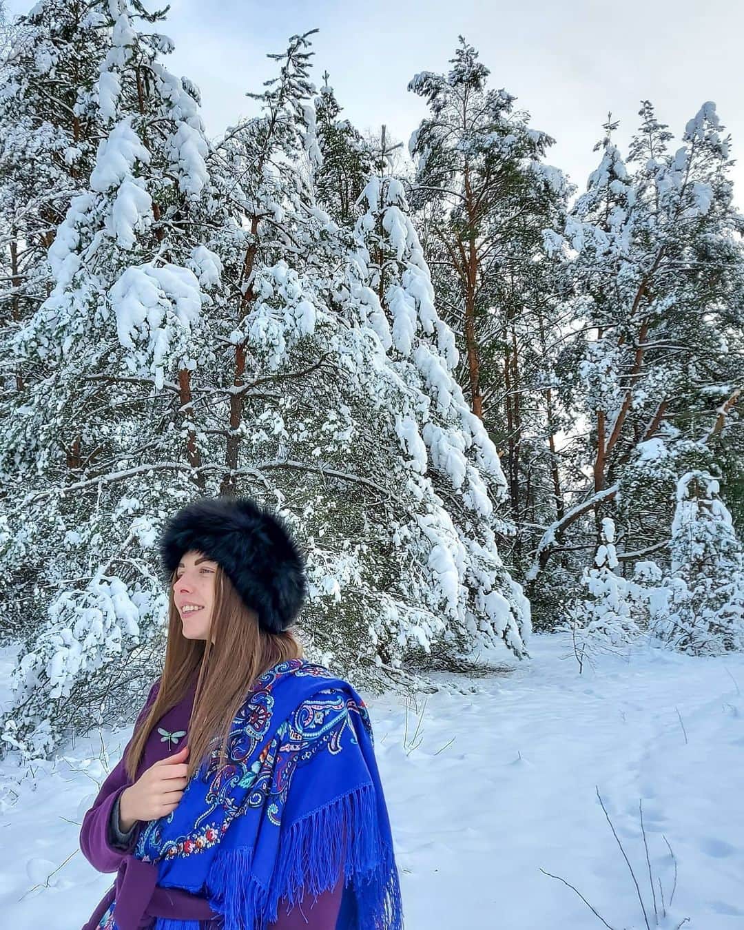 メリティナ・スタニウタさんのインスタグラム写真 - (メリティナ・スタニウタInstagram)「Winter tale !  Честно , не помню такой снежной зимы ... и так как выпал снег - то я впервые за много лет смогла ... кто угадает , что позволил мне сделать снег !  ⠀ #winter #wintrtale #snow #belarus #cold #wintrstyle #samsungbelarus #galaxyzfold2」1月14日 0時56分 - melitinastaniouta