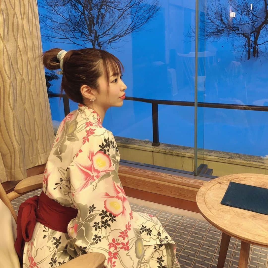 雛姫愛さんのインスタグラム写真 - (雛姫愛Instagram)「新潟まで温泉旅行❤︎ 雪の中の露天風呂最高だったあ🐒  #越後湯沢 #温泉 #双葉 #浴衣」1月14日 1時01分 - mana_hinaki