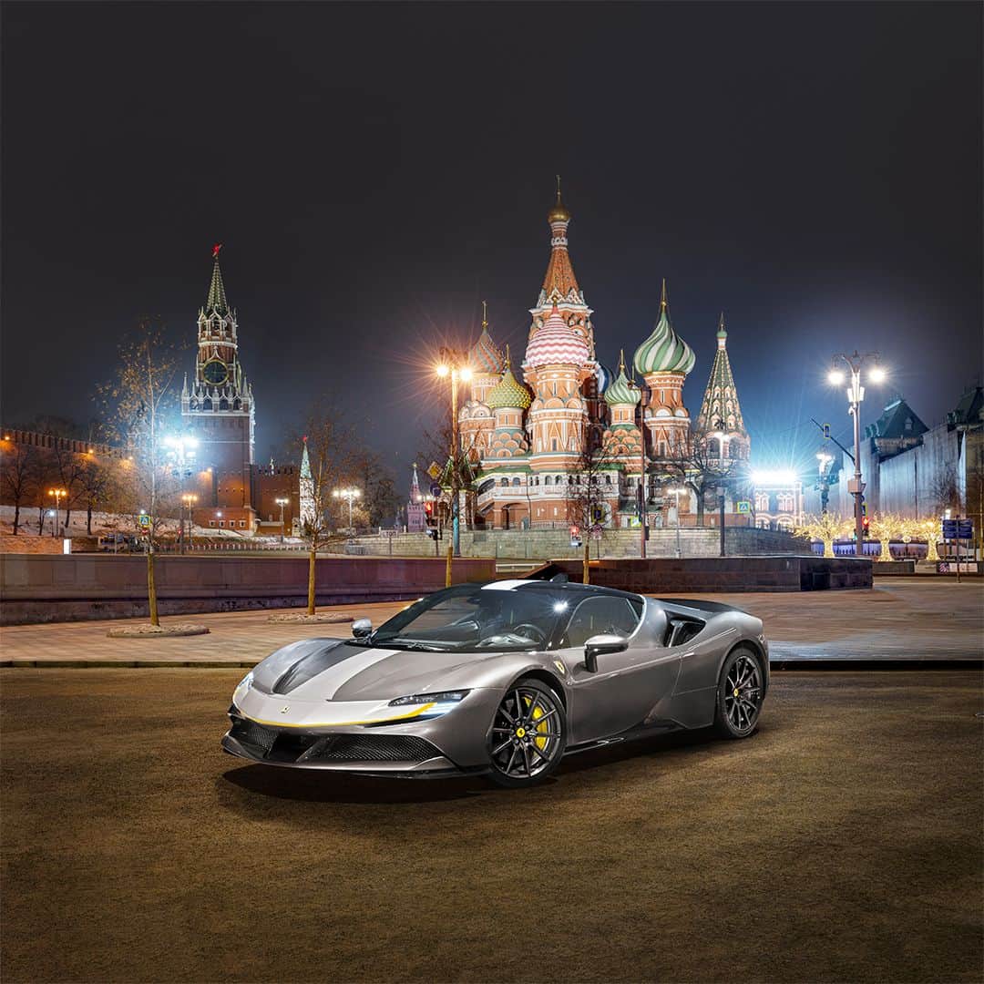 フェラーリさんのインスタグラム写真 - (フェラーリInstagram)「Cruising around Moscow on the #FerrariSF90Stradale, enhanced with the Assetto Fiorano. Will 1000hp be enough to celebrate the Old New Year?⁣ #Ferrari」1月14日 1時00分 - ferrari