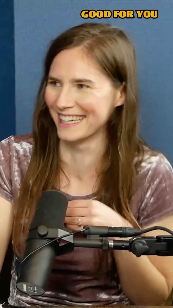 ウィットニー・カミングスのインスタグラム：「Audio out today. YouTube tomorrow. Amanda’s pod is called Labrynths and it made me so much better at thinking.」