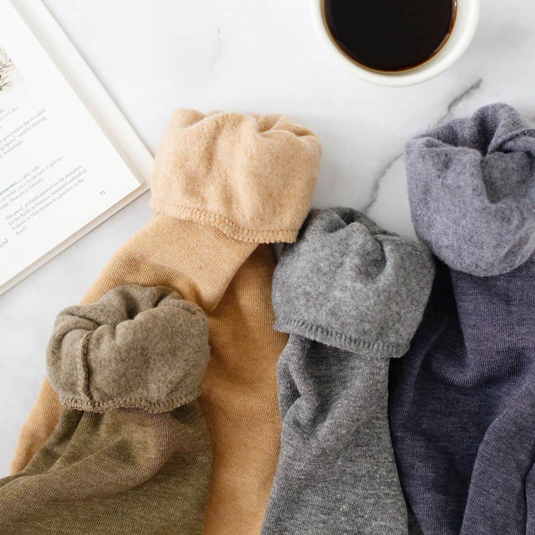 のインスタグラム：「These are a few of our favorite things❤️ #WeAreAlternative . . . #sustianablestyle #sustainablefashion #eco #wfh #wfhstyle #sweats #sweatshirt #athleisure」