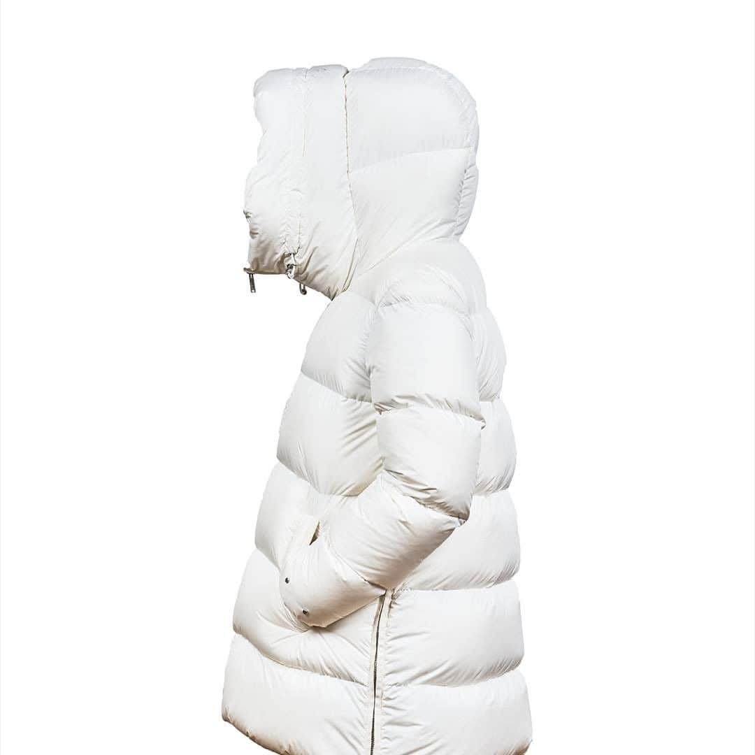 エーディーディーのインスタグラム：「#add sale: explore the fall winter collection now at a special price! Woman, man and kid garments up to 30% off  #sale #sale #jacket #downjacket」