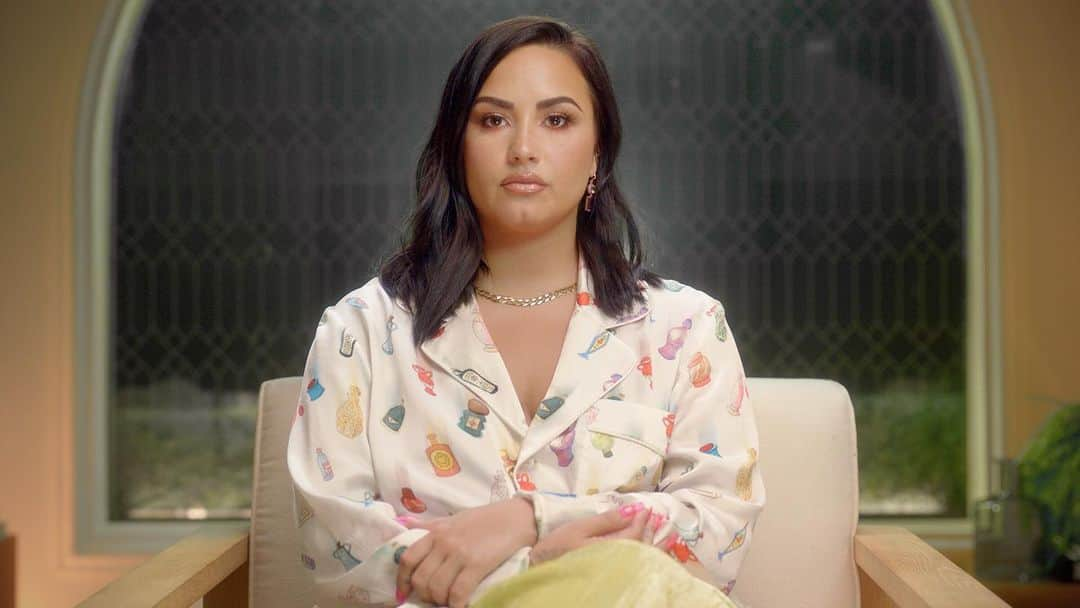 デミ・ロヴァートさんのインスタグラム写真 - (デミ・ロヴァートInstagram)「There has been so much that I’ve wanted to say, but knew I had to say it right. DEMI LOVATO: DANCING WITH THE DEVIL will be streaming free on @youtube starting March 23rd💕  Thank you to my family, friends, and fans for staying by my side over the years as I learn and grow. I’m so excited to finally share this story with you that I’ve held on to for the last 2 years. #DemiDWTD coming soon!」1月14日 2時01分 - ddlovato