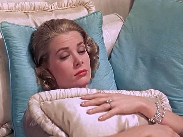 ダニジョーのインスタグラム：「Stuck-at-home mood: Grace Kelly, 1956 💍🎀 video via @theclassicsdarling」