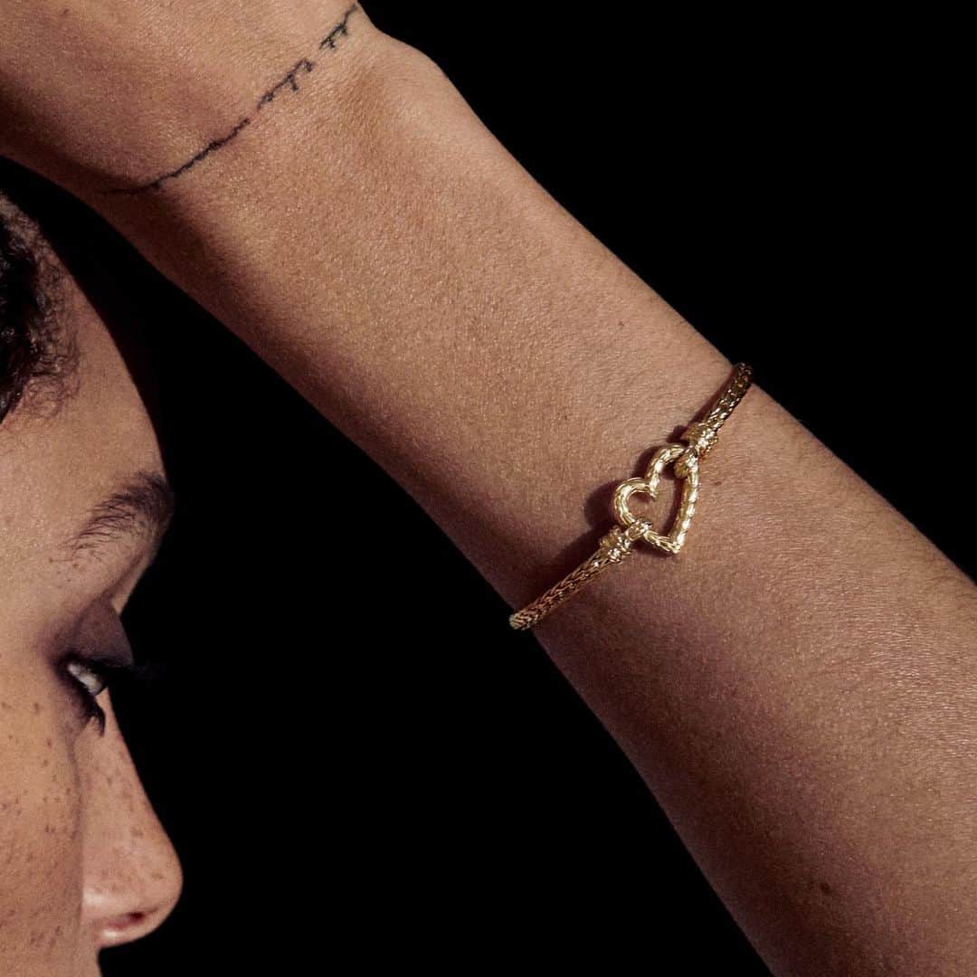 ジョン ハーディーのインスタグラム：「Introducing Mad Love: our second collaboration with @adwoaaboah. Inspired by a shared commitment to celebrating radical, authentic and inclusive love.  Launching 1.15.2021 on JohnHardy.com   #JohnHardy #WithMadLove」