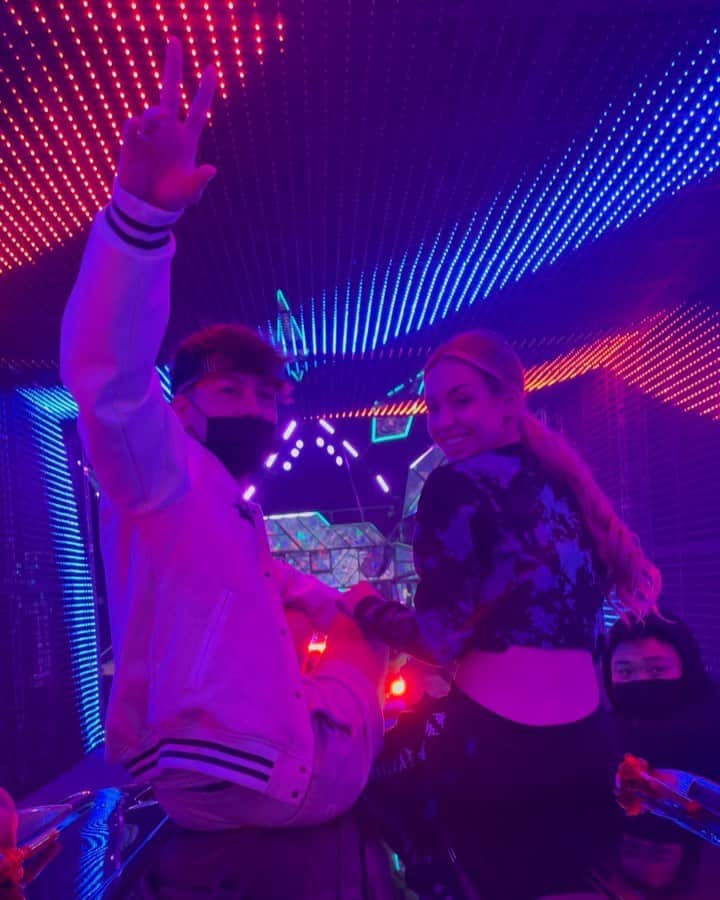 チャーリー・ジョーダンのインスタグラム：「Festivals please come back 😭」