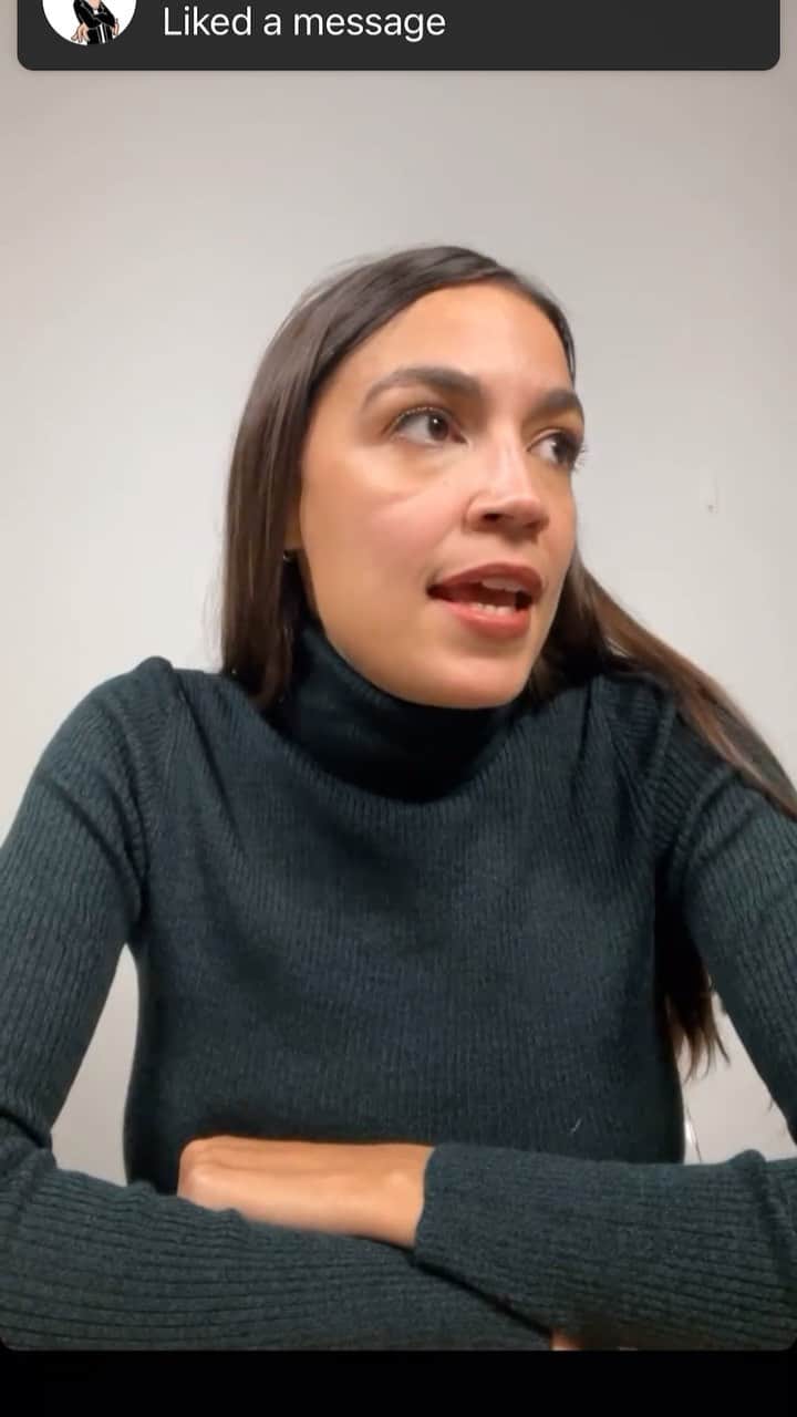 アマンダ・デ・カディネットのインスタグラム：「happened inside the Capitol.Our representatives should not have to fear for their lives when they go to work. This is a shocking first hand account, as much as she can share at this point . I Keep talking about trauma because collectively, and some of us individually continue to experience new trauma or have old trauma triggered by world events. If you are one of those people, ( like I am ) please know there is a lot of support available to you. I will share resources in a separate post.」