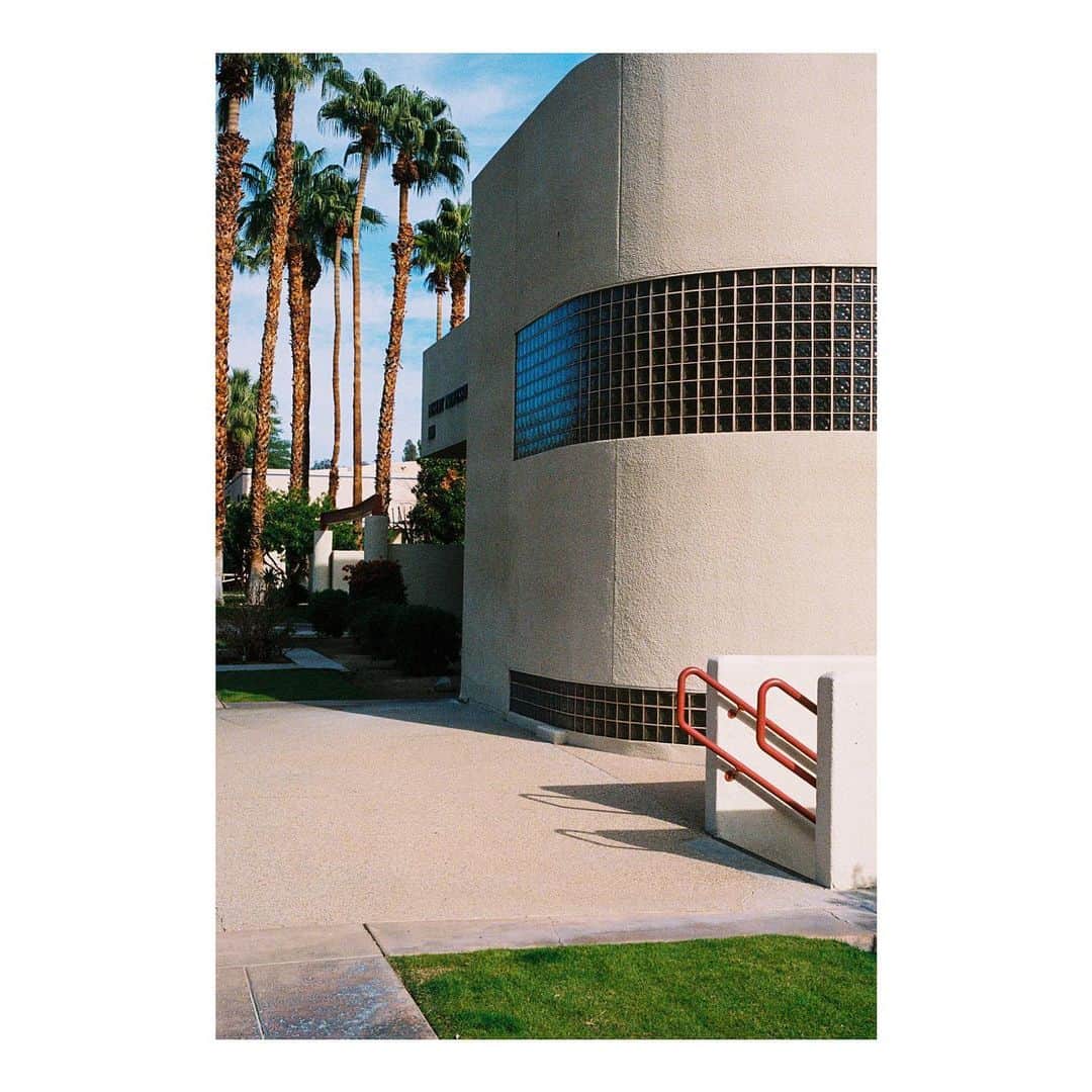 ル・ユースさんのインスタグラム写真 - (ル・ユースInstagram)「Film drop #35mm 🙃  1. Beverly Hills 2. West Hollywood 3. Can’t remember  4. Palm Springs 5. Santa Monica 6. Palm Springs 7. South Park, DTLA 8. Beverly Hills 9. Palm Springs (Bri shot this one) 10. Palm Springs    Kodak Portra 800 and Lomography 400」1月14日 3時06分 - leyouth