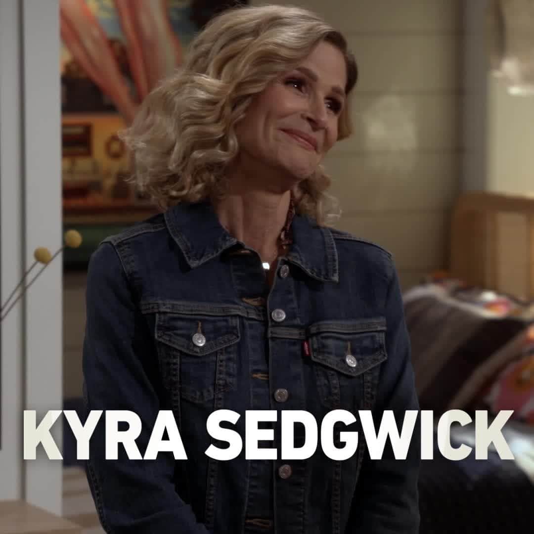 アメリカン・ブロードキャスティング・カンパニーのインスタグラム：「It's a night full of laughs! Starting tonight at 8|7c, join ABC for the return of @thegoldbergsabc, @americanhousewifeabc, @theconnersabc, and the series premiere of @callyourmotherabc!」