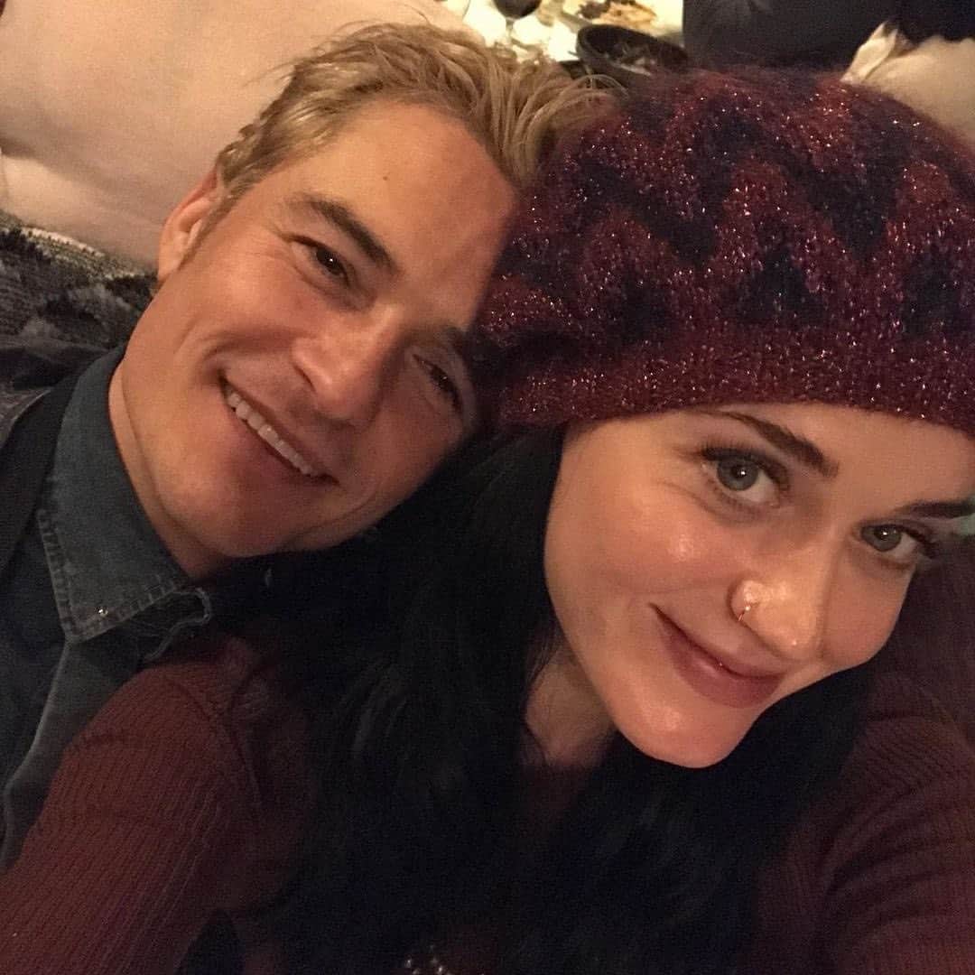 People Magazineさんのインスタグラム写真 - (People MagazineInstagram)「Katy Perry is showering fiancé Orlando Bloom with love on his birthday. 💕 Perry shared a heartfelt post to celebrate, which included never-before-seen photos of the couple. "Happiest 44th to my love, brilliant father of my Dove & a shimmering mirror that sees and reflects to me what I can't yet see..." wrote the singer. "So glad my moon found its sun, love you whole world doe." 🥰 Tap the bio link for more.  #Regram @katyperry」1月14日 3時42分 - people