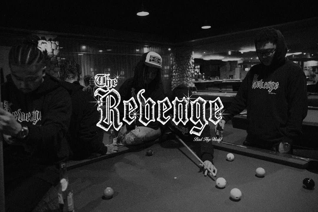 BADHOP【バッドホップ】さんのインスタグラム写真 - (BADHOP【バッドホップ】Instagram)「"BAD HOP WORLD THE REVENGE HOODIE"﻿ ﻿ 2021年01月05日(火) よりe+にて販売されるチケットに付いてくるパーカー👕🔥﻿ ﻿ チケット値段 : ¥15,000﻿ (Ticket+ Hoodie +DELUXE版CD)﻿ ﻿ ※サイズはチケット購入時にM.L.XLの3種類の中から選択出来ます。﻿ ﻿」12月30日 21時10分 - badhop_official