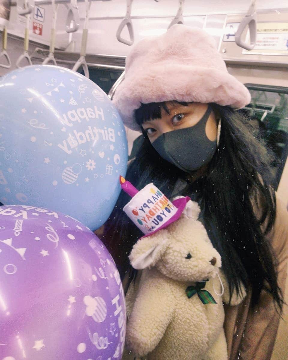のインスタグラム：「💜💜💜💜💜  I'd like to join your bd party anywhere🎉🌏💜   #ontheway #birthdayparty #wigstyle #outfitideas #dolllike #くまさんバック」