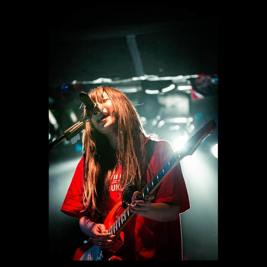 MOSHIMOさんのインスタグラム写真 - (MOSHIMOInstagram)「🎸2020.12.29 TOKYO🎸 THANK YOU!! BARI BARI ROCK 〜やっぱみんなとOUR NIGHT〜 Photo byかわどう @kawado_photo  #MOSHIMO」12月30日 19時47分 - moshimo_band