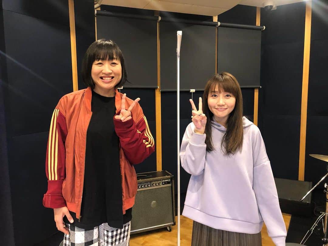 南海キャンディーズ【公式】のインスタグラム：「矢井田瞳さんとご一緒させていただきました！！ありがたいです！！ 今日23時30分からメロディックススペシャルです！！」