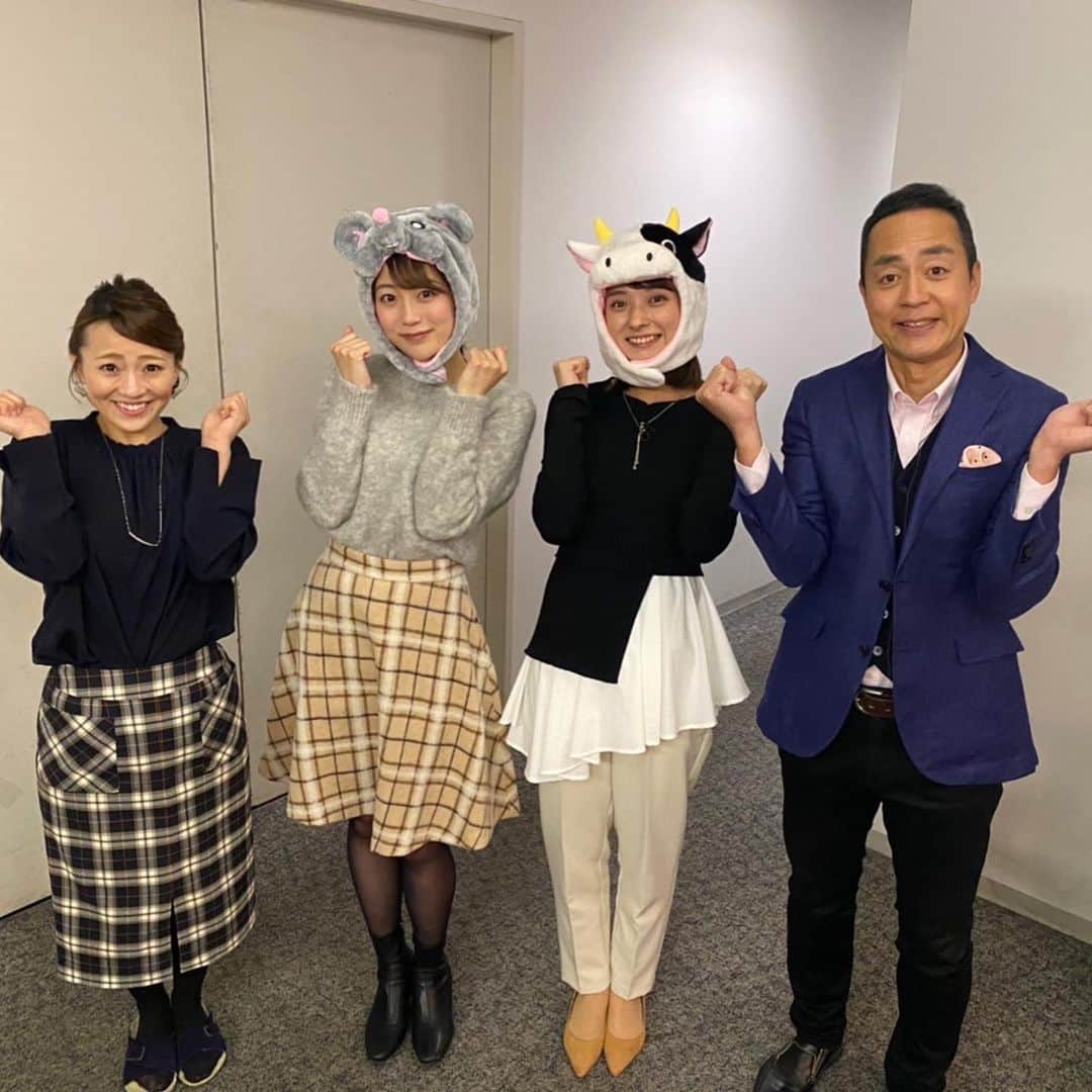 のインスタグラム：「明日は 『ワードンTV 』 〜年末年始はおうちでSP〜  番宣が超拡大バージョンです⭐️ 大晦日の笑うといけないあの番組を‼️ 元日から夜更かししちゃいたくなるあの番組を‼️ 1月からの新番組を‼️ たっぷりご紹介します。  さらに、 子年と丑年のフレッシュアナ♡が、ひたすら可愛いことしてます😍 そして私 2020年最後の猛烈なイライラをご披露しております… 恥ずかしながら…  番組宣伝チームが 年末まで頑張って作った渾身の 『ワードンTVスペシャル』 明日午前11:45から是非ご覧下さい🙇‍♀️ (3枚目の写真… お守りが目立ちすぎる説アリ)  今夜からだいぶ冷えます。 くれぐれも 皆さん身体に気をつけて 暖かくして 健康にお過ごし下さい。 ちなみに… 今日は今年最後の満月🌕 月が綺麗ですね💜 夜空を見上げてみてはいかがでしょうか⁈  #秋元啓二 アナ #澤井志帆 アナ #太田紅葉 アナ #子年 #🐭 #丑年 #🐮 #キラキラ女子 #イライラ女子 #遂に #ワイプ超えなるか⁈ #カメラワーク #御注目 #今夜は #満月 #12月30日 #🐻 #月が綺麗ですね」