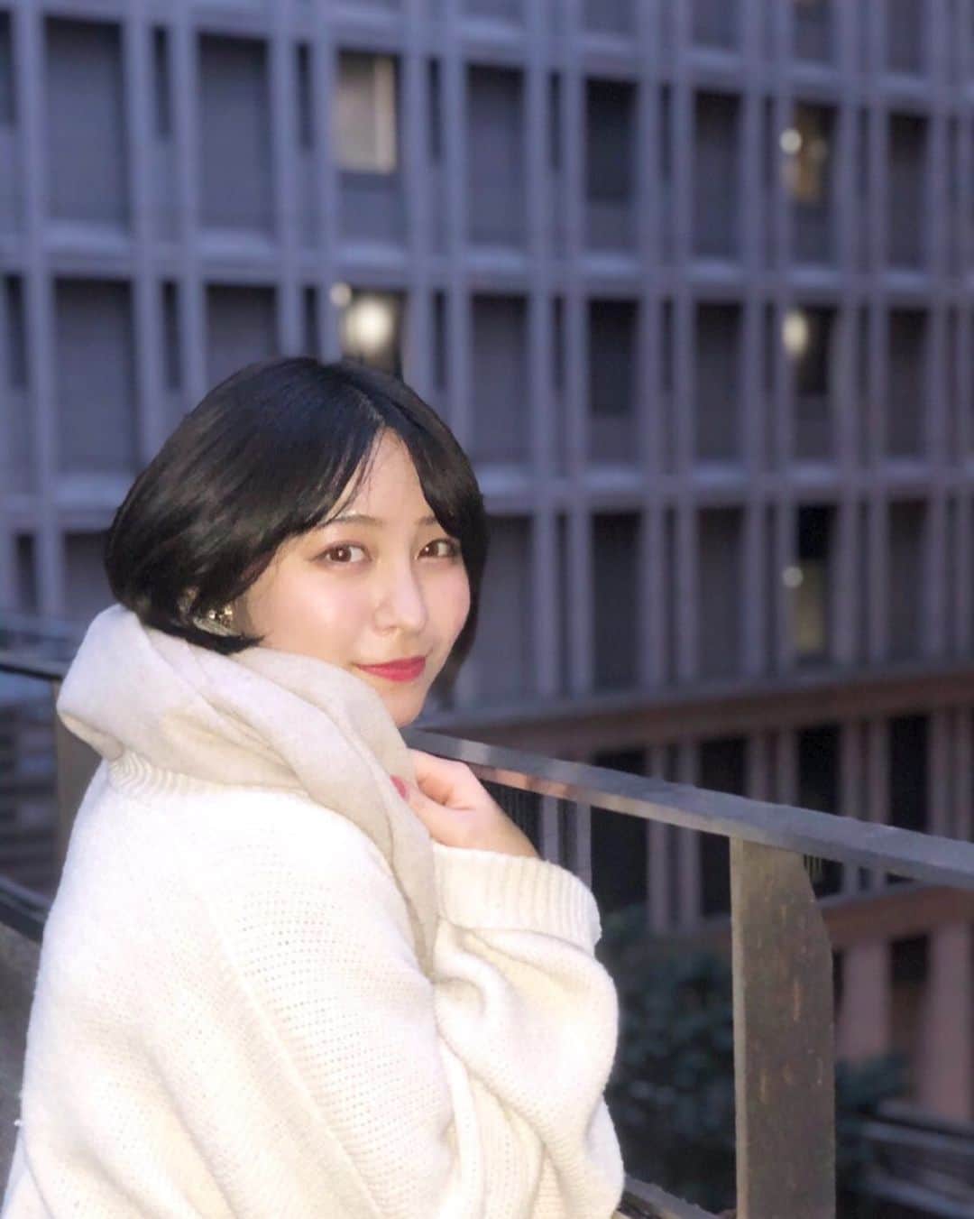 のインスタグラム：「・ 今年もありがとうございました！ 来年もよろしくお願い致します♡ 皆さん良いお年をお迎えください😷」