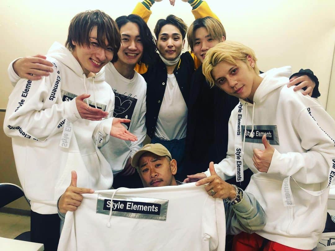 佐々木洋平のインスタグラム：「今日はスタエレの活動休止ライブがありました。  みんなでまた成長して集まろうな  サンクス」