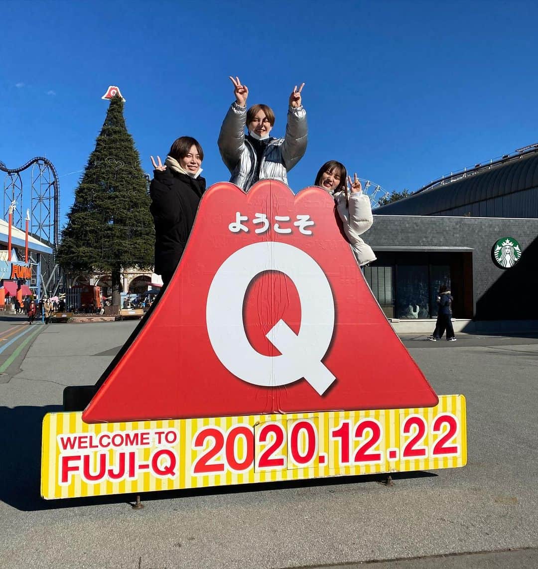 さんこいちさんのインスタグラム写真 - (さんこいちInstagram)「2020年もさんこいちの応援、ありがとうございました🥰最後は富士急で🎢🗻」12月30日 20時29分 - sankoichi_1031