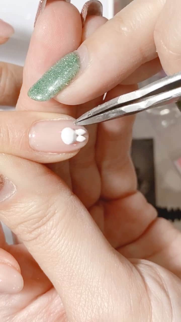 なかやまちえこのインスタグラム：「デザインをしていきます✨⠀ Make nail art!⠀ ⠀ PREGEL・Betty gel・きまぐれキャット・PREANFA・PREXY商品は、ネイリストの方は↓ ⠀ プリモール @nail_premall ⠀ http://gelnailshop.com/ ⠀ ⠀ キャンディポケット @candypocket_official ⠀ http://www.beautysupport.jp/sm/script_main/shoptop.php ⠀ ⠀ セルフの方は↓ ⠀ ジョイアート @joyartofficial ⠀ http://joyart.biz/ ⠀ ⠀ にて購入頂けます☺️⠀⠀  @pregelofficial @bettygel_official @kimagure_cat_whim @prexyofficial  #nail #nails #nailart #ネイル #美甲 #ネイルアート  #japanesenailart #manucure #japanesenails #manicurist #gelnails #أظافر #네일아트 #미용 #vẽmóng #ngườiđẹp  #เพ้นท์เล็บ #искусствоногтя #artedeuñas #เพ้นท์เล็บเจล #ジェルネイルデザイン #ネイルデザイン #senikuku #nagelkunst #ネイルケア #cuticlecare」