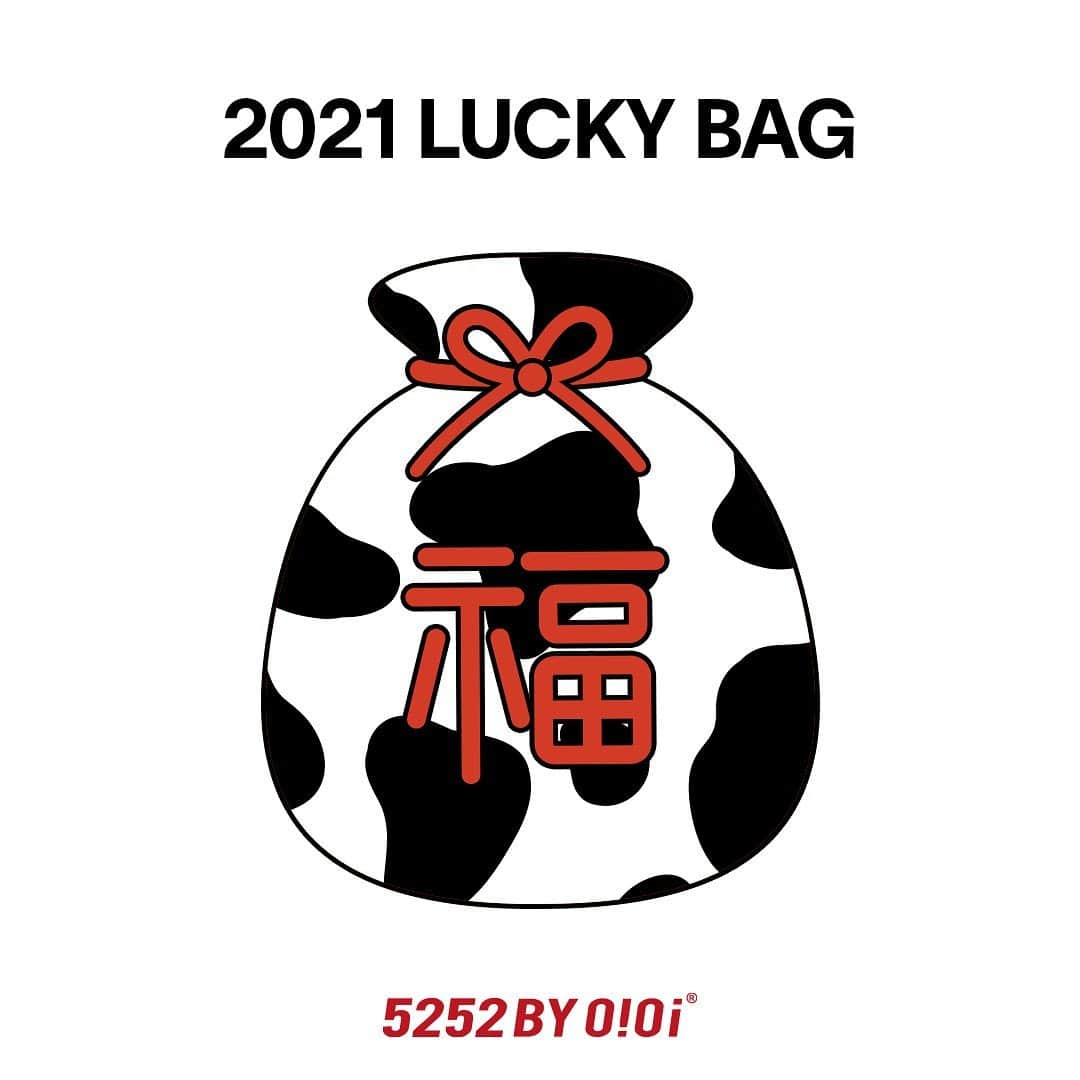 Second Brand Of O!Oiのインスタグラム：「[2021 LUCKY BAG]  안녕하세요. 5252 BY O!Oi 입니다. 2021 신축년을 맞이하며 공식 홈페이지에서 1월 1일 자정부터 LUCKY BAG (복주머니) 한정 판매를 진행합니다 🎁  기간 : 2021/1/1(FRI) 00:00 ~ 2021/1/4(MON) 12:00 *소진 시 조기 마감될 수 있습니다. 배송 : 2021/1/11(MON) 부터 순차 출고 예정  ✔️'LUCKY BAG' 옵션을 필수로 선택하셔야 다른 옵션 선택 후 구매가 가능합니다. ✔️5종류의 복주머니는 메인제품과 ACC 2가지로 구성되어있으며 컬러 선택이 가능합니다. *컬러별 재고가 달라 옵션별로 상이하게 품절 될 수 있습니다. ✔️모든 복주머니는 5만 원으로, 구성품은 공식 온라인 스토어에 사전 공개됩니다. ✔️복주머니는 정상가 대비 3배로 구성되어있습니다. ✔️복주머니는 1인당 1개 구매가 가능합니다.  *여러 아이디로 동일 주소에 3개 이상 주문될 경우 시스템 취소될 수 있습니다. ✔️복주머니 구매 시에는 쿠폰사용과 적립금 적립 및 사용, 사은품 증정이 불가합니다. ✔️구성품은 교환 및 반품이 불가합니다. (불량품 제외)  52-52.co.kr」