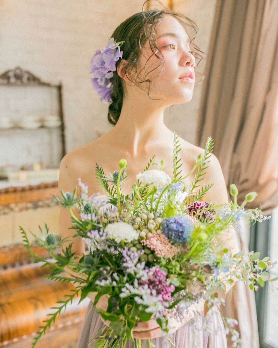 のインスタグラム：「いつもaedamのInstagramをご覧頂きまして誠にありがとうございます。  【年末年始営業のお知らせ】 aedamは12月31日〜1月3日まで年末年始のお休みを頂いております。 1月4日から通常営業になります。 宜しくお願い致します。  本年もたくさんのお客様にご利用頂きましてありがとうございました。来年も変わらぬご贔屓を承りますようお願い申し上げます。  ご予約お問い合わせ TEL 0532-32-1006 LINE@（ID@aedam）」