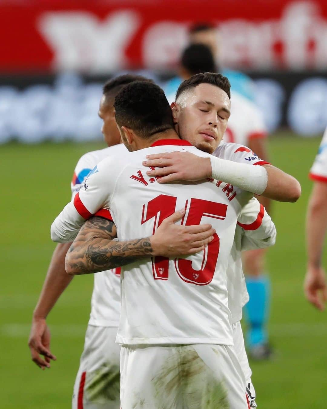 LFPさんのインスタグラム写真 - (LFPInstagram)「@lucasocampos11 ⚽❤⚽ @ennesyri15   #Ocampos #Ennesyri #SevillaFC #SevillaFCVillarreal #LaLigaSantander #LaLiga #KickOut2020 #2020APatadas」12月30日 21時00分 - laliga