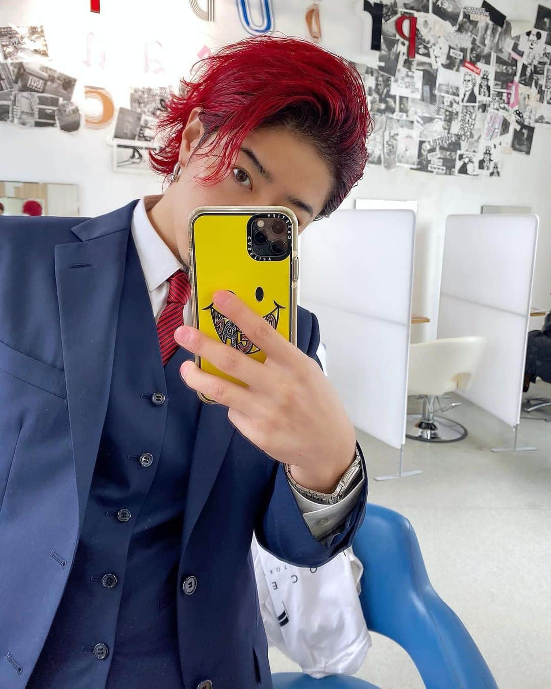 高木琢也さんのインスタグラム写真 - (高木琢也Instagram)「2020年ラストカット💇‍♂️💇‍♀️💈 OCEANTOKYO全店 正装営業 だよ😋 よろしくお願いします‼️‼️ #OCEANTOKYO #正装営業 #美容師 #美容室 #suits」12月30日 12時11分 - takagi_ocean