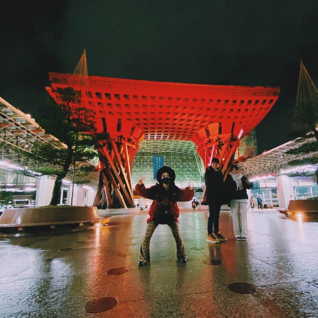 テンテンコのインスタグラム：「🖤金沢🖤」