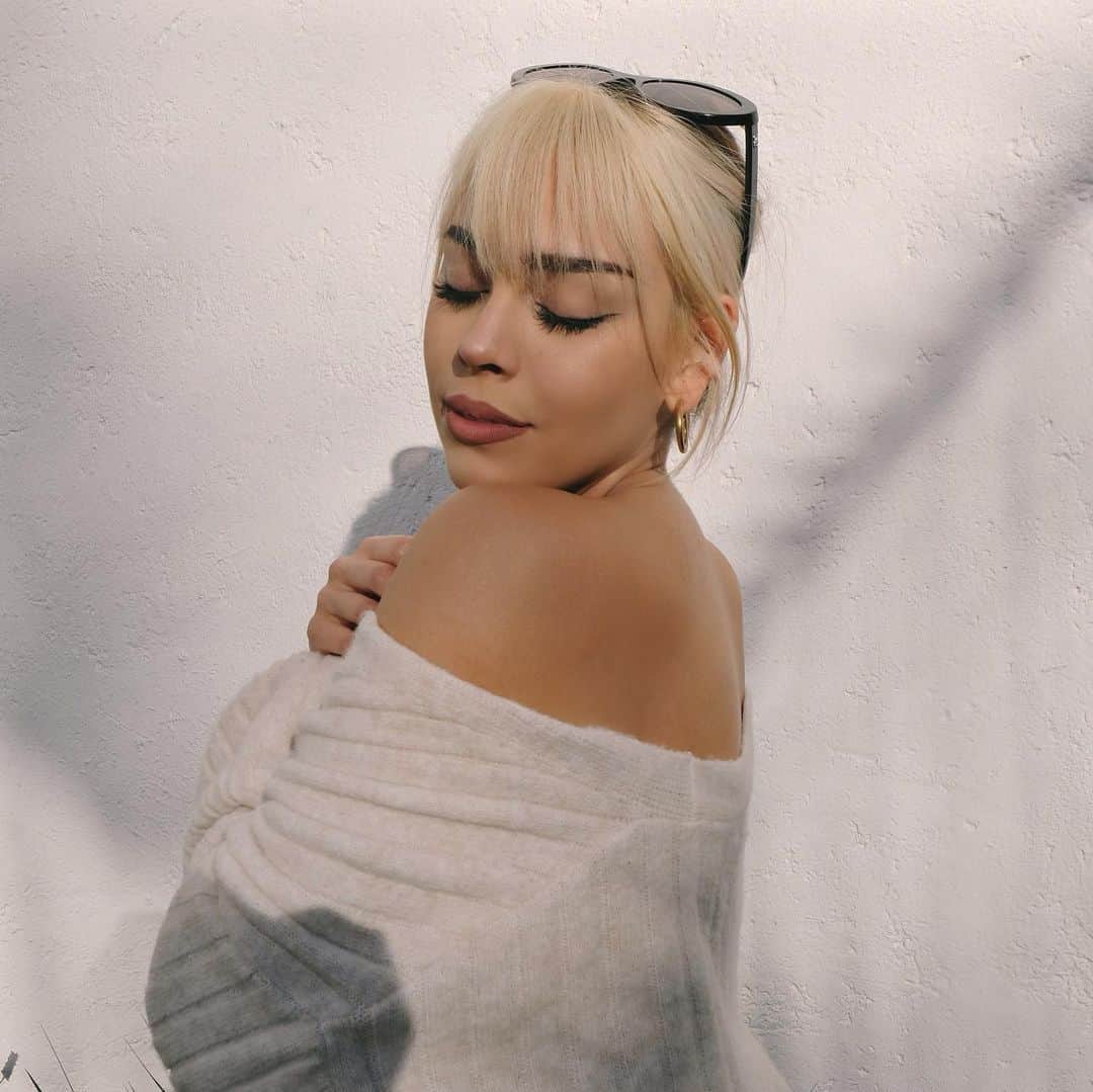Danna Paolaのインスタグラム：「You always capture my soul. 🤍」