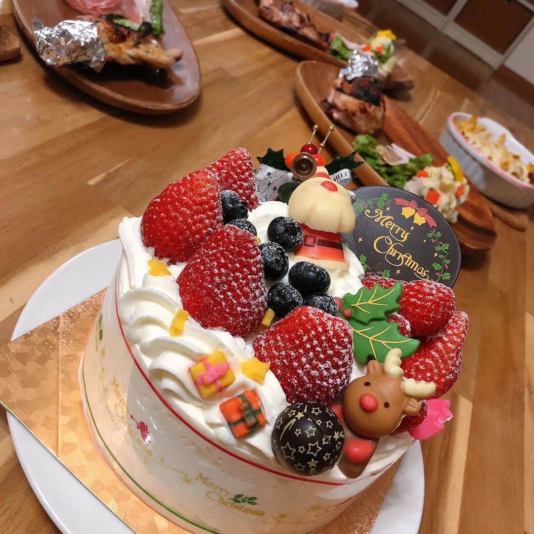 尾野寺みさのインスタグラム：「﻿ ﻿ ﻿ 今年も一年ありがとう✨﻿ ﻿ ﻿ これからもよろしく﻿ ﻿ ﻿ ﻿ #クリスマス会 #クリスマス #家族﻿ #お母さん #料理 #年末 #感謝﻿ ﻿」