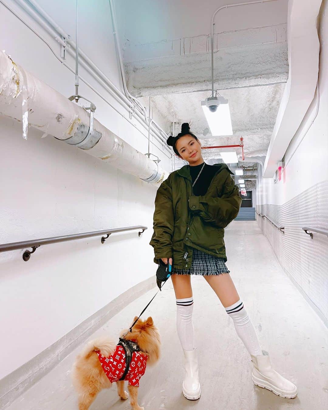 Janie W.のインスタグラム：「We will be exactly as happy as we decide to be. 🙈」